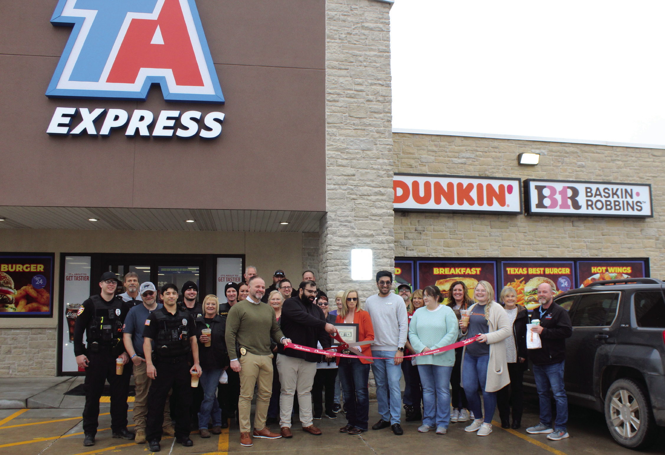 Tonkawa Chambers Ribbon Cutting For TA Express Dunkin Baskin